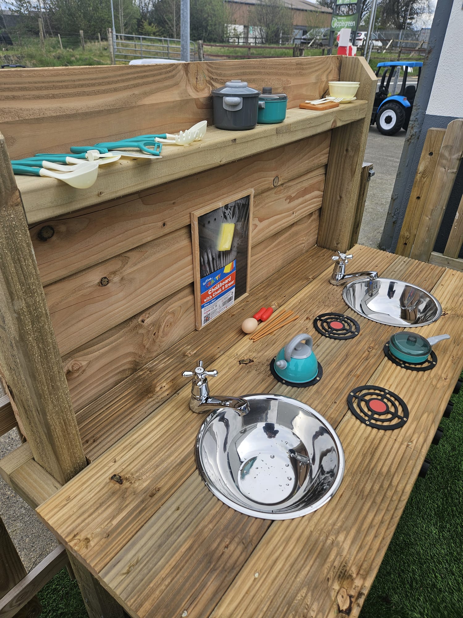 Mud Kitchen - Image 4